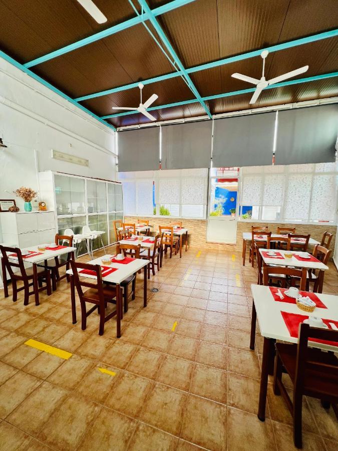 Hostal El Faro Chipiona Exterior photo