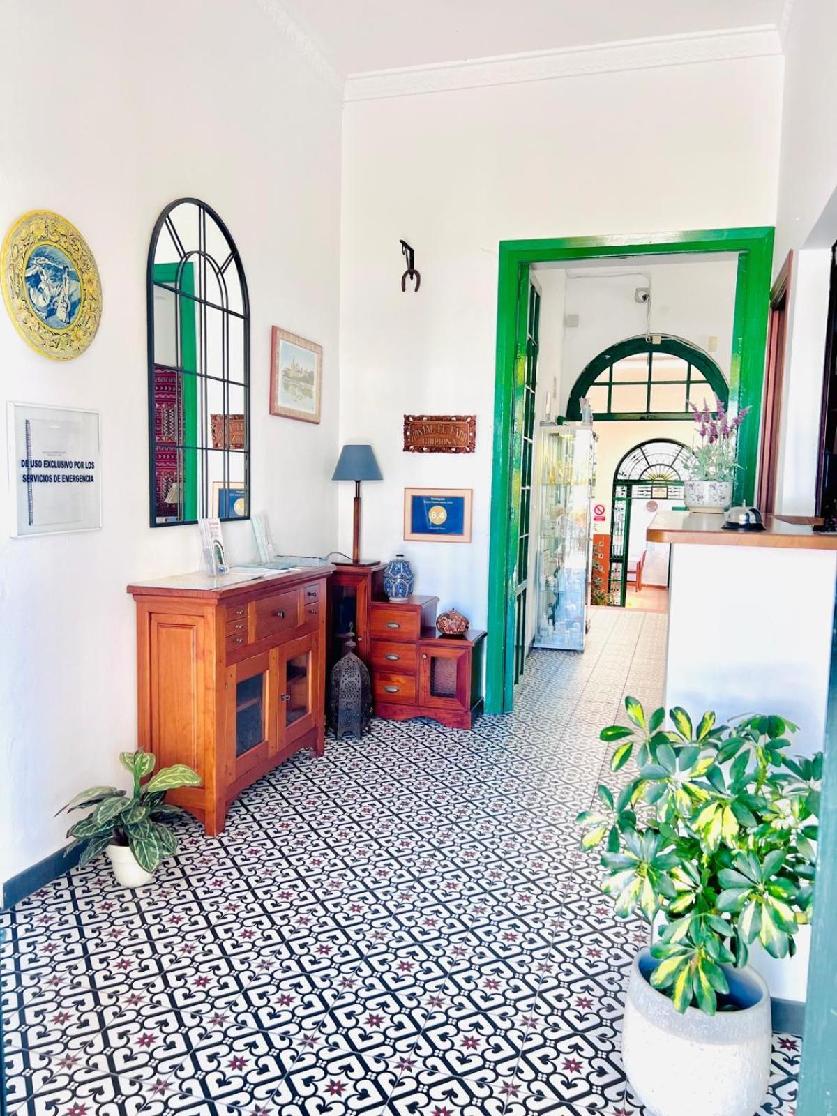 Hostal El Faro Chipiona Exterior photo